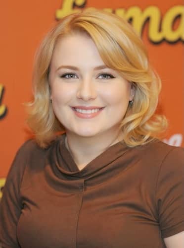 remove double chin - blond woman after