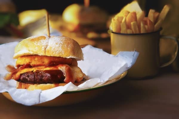 hamburguesa con papas