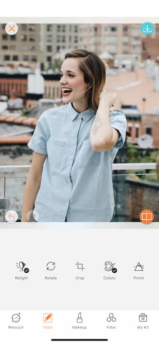 Picture of a woman in a rooftop