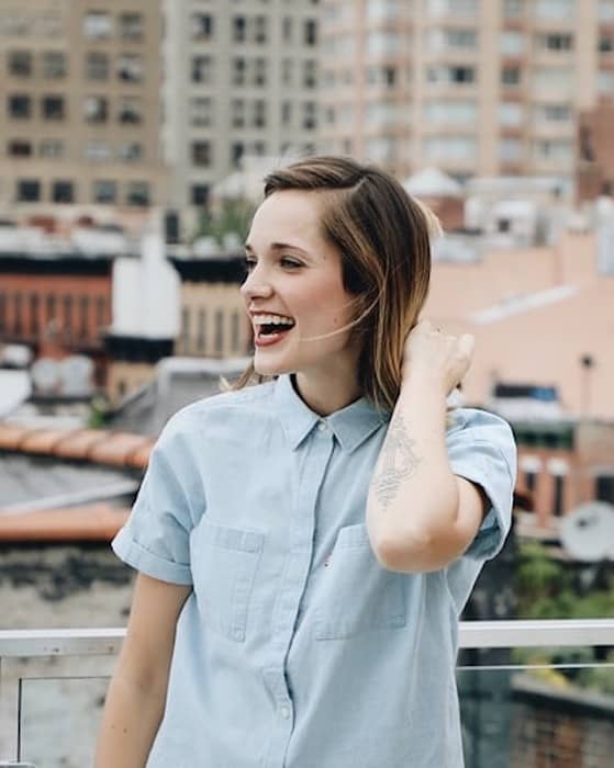 Picture of a woman in a rooftop